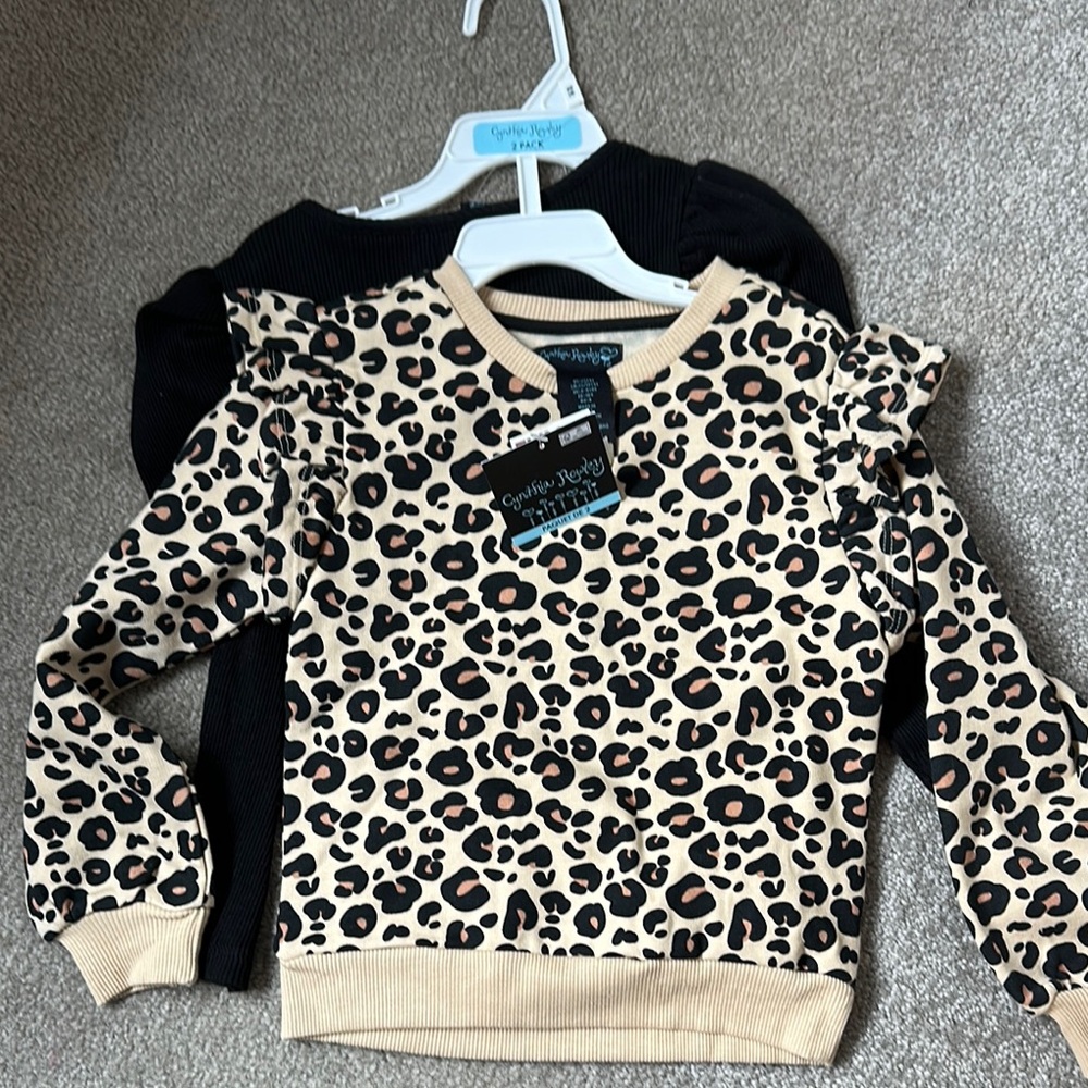 Cynthia Rowley Sweater Set (2)  Leopard Print and Black Solid Size 4 NWT